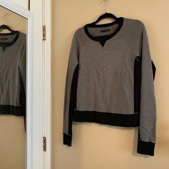 Rag & bone top . - Picture 2 of 6